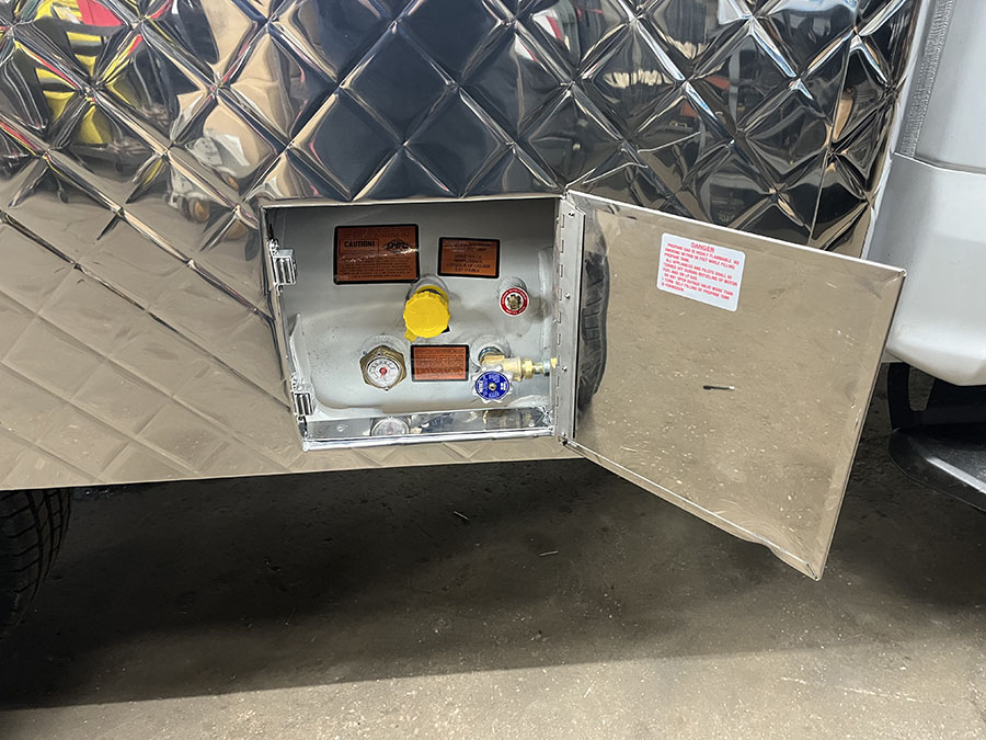 UNDERMOUNT PROPANE TANK